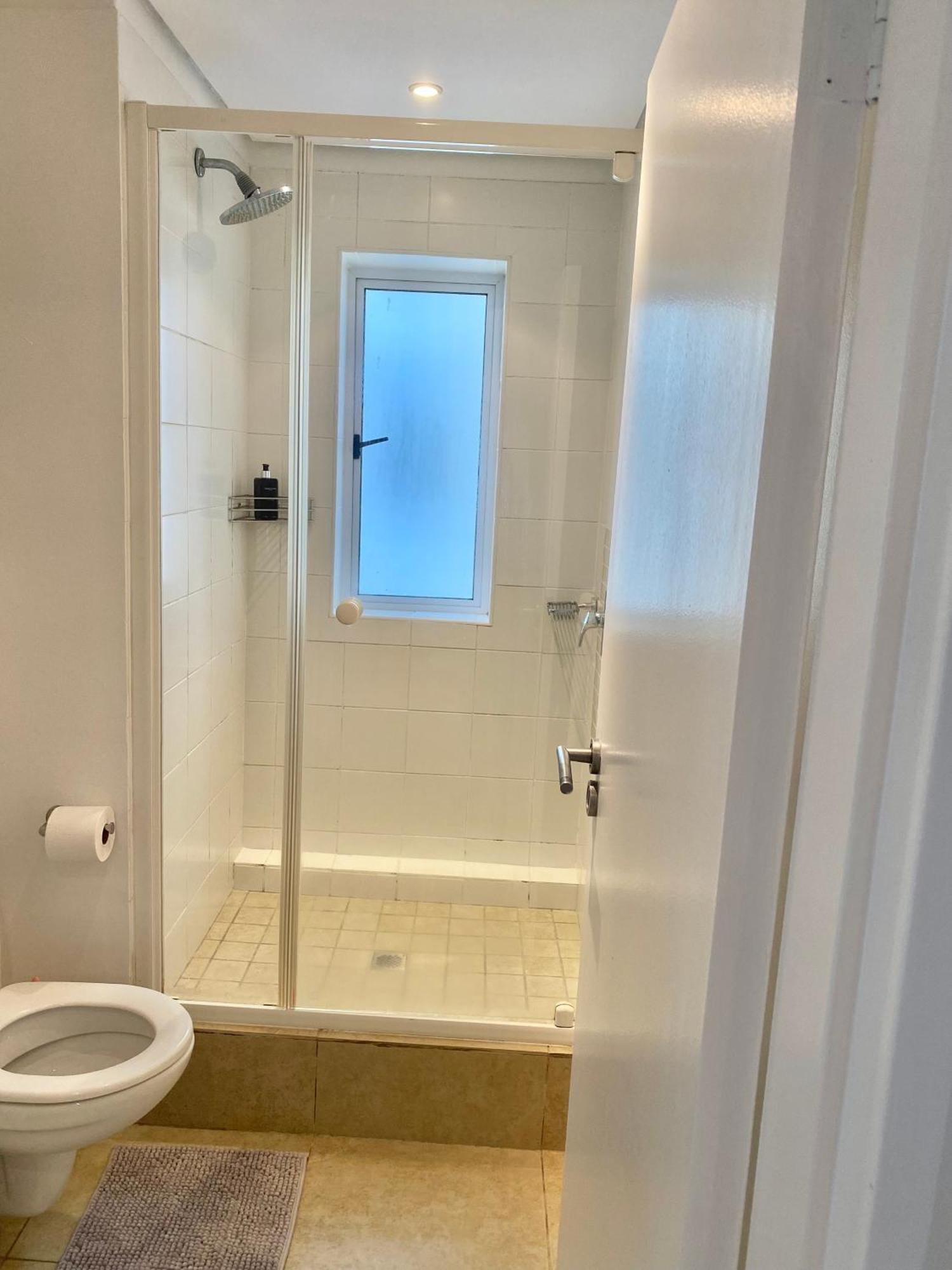 Wake Up To The Waves - Portico Apartment *